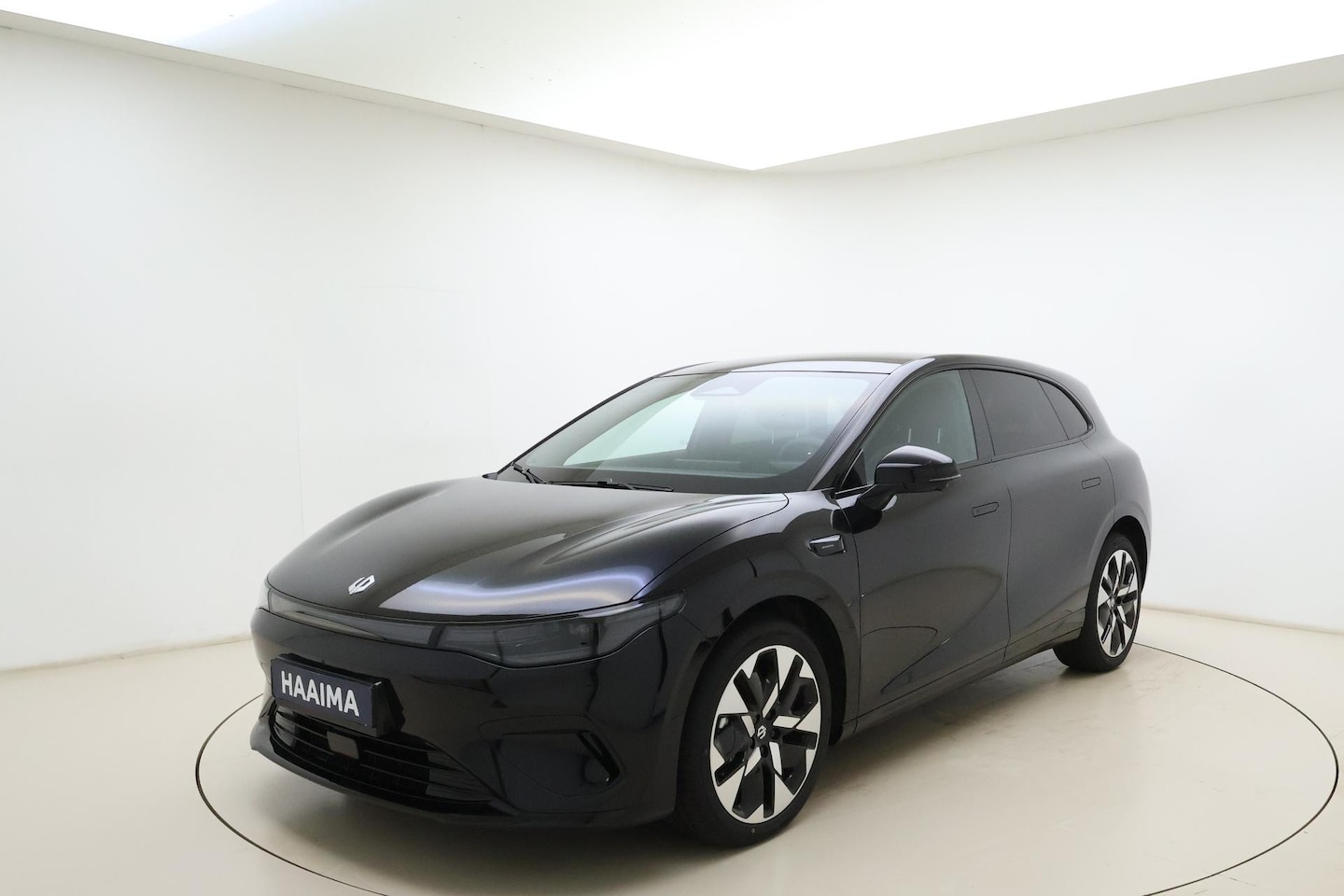 Leapmotor B05 - ProMax Design 67.1 kWh | Nu met €1000,- voorraadvoordeel! | Panoramadak | Elektrisch verst - AutoWereld.nl