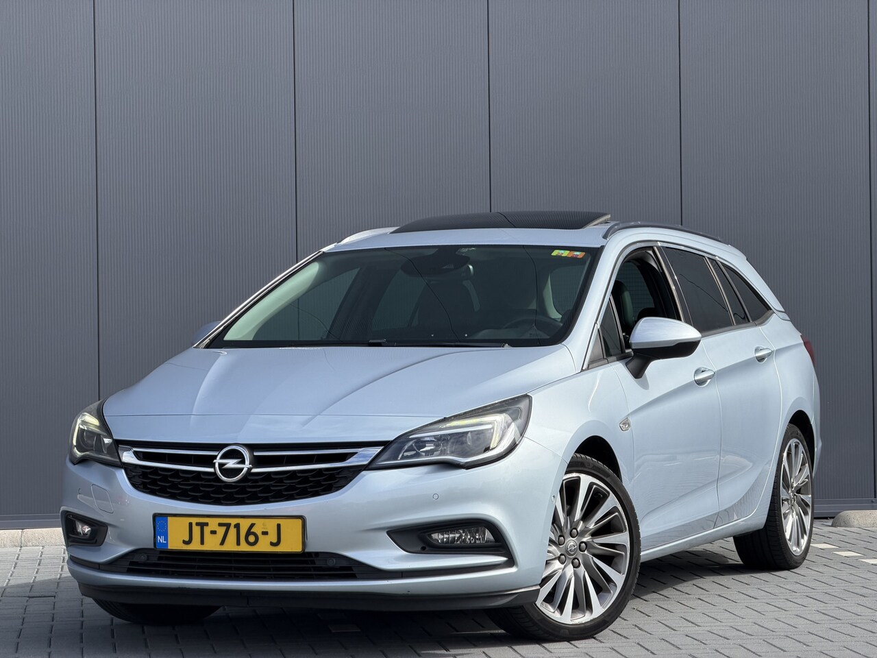 Opel Astra Sports Tourer - 1.6 Turbo Innovation | RIJKLAAR | Volle Auto! - AutoWereld.nl