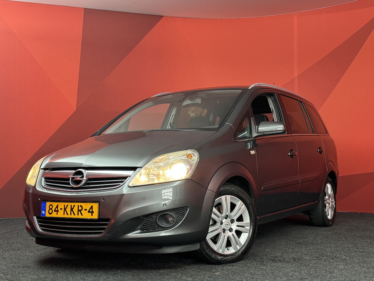 Opel Zafira - 1.8 Cosmo | Clima | Trekhaak | Cruise - AutoWereld.nl