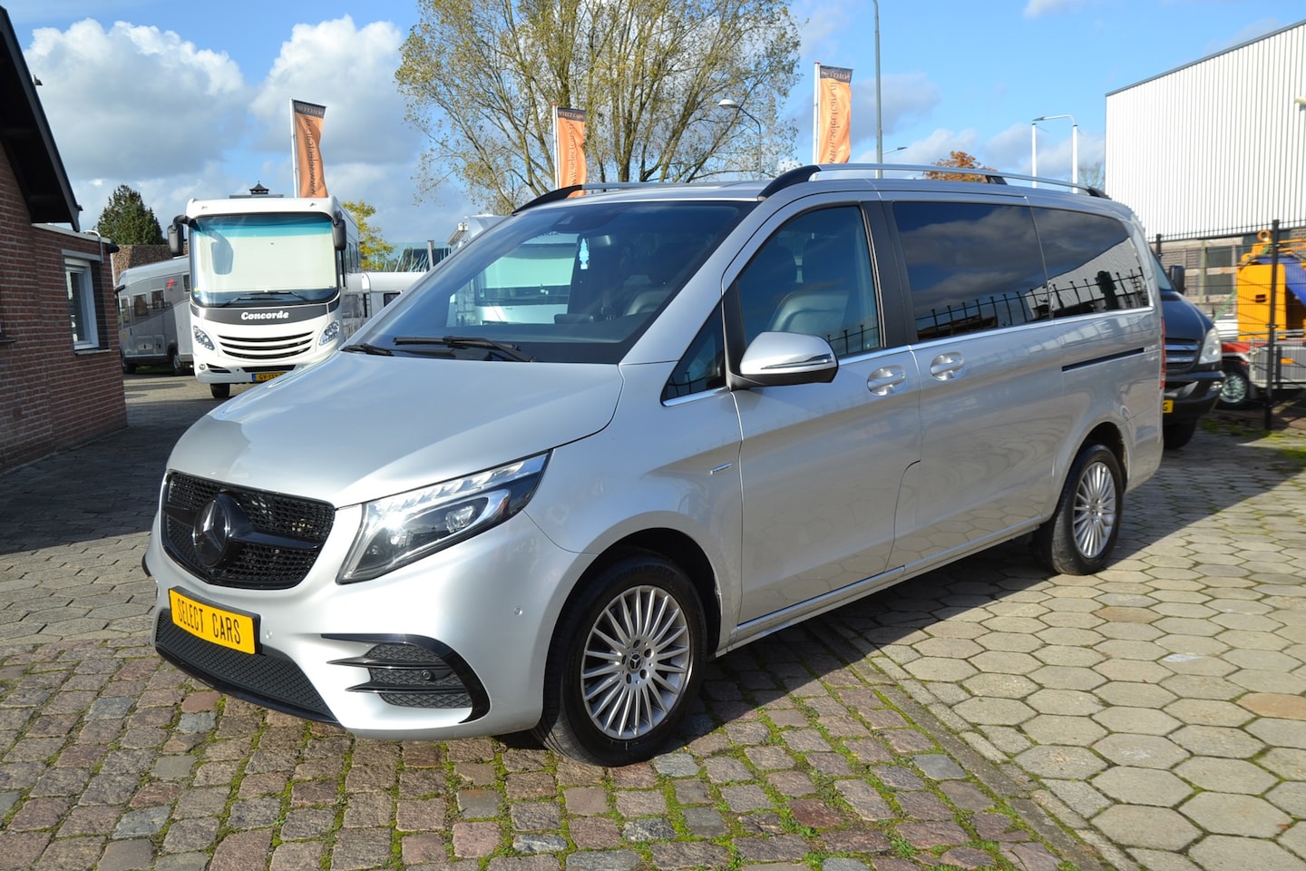 Mercedes-Benz V-klasse - 250 BlueTEC Lang DC Avantgarde AMG-Line - Airco - Leer - Navi + Camara - Cruise control - - AutoWereld.nl