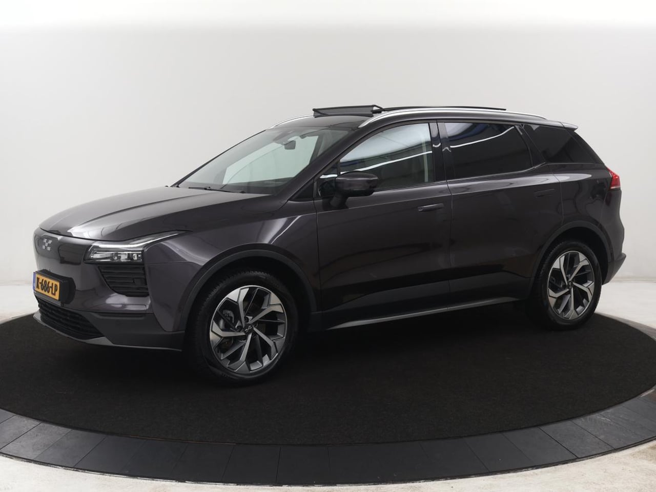 Aiways U5 - 63kWh Premium | SOH 94,5% | Panoramadak | Leder | Stoelverwarming | Adaptive cruise | 360 - AutoWereld.nl