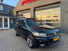 Volkswagen Tiguan - 1.4 TSI ACT Highline Business R-Line / Pano / Virtual / ACC / Leder / Trekhaak / Zeer Komp