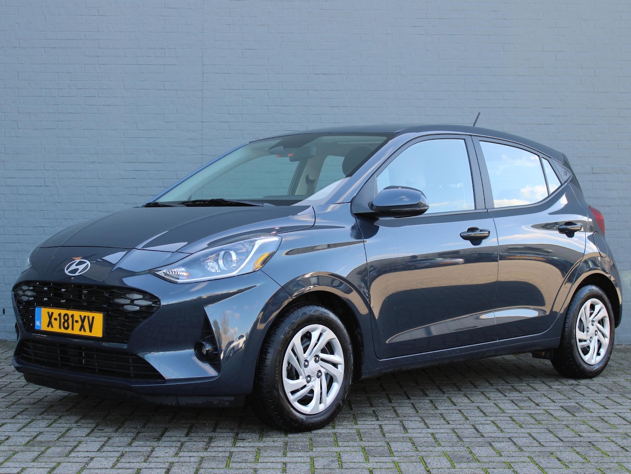 Hyundai i10 - 1.0 Premium | Afn Trekhaak | Navigatie | Cruise Control | Climate Control | Camera | Parke - AutoWereld.nl