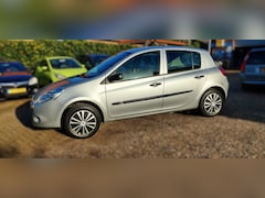 Renault Clio - 1.2 Special Line Navigatie origineel Renault, airco.
