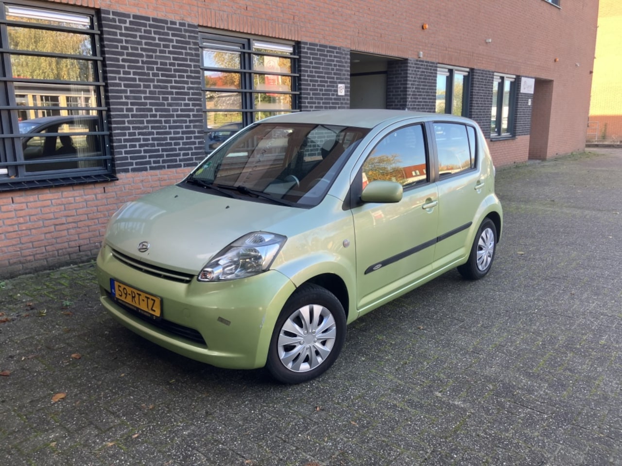 Daihatsu Sirion 2 - 1.3-16V Comfort INRUILKOOPJE - AutoWereld.nl