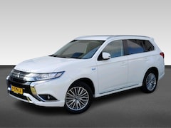 Mitsubishi Outlander - 2.4 PHEV Intense | Achterbank in delen neerklapbaar | Achterspoiler | Achteruitrij assiste