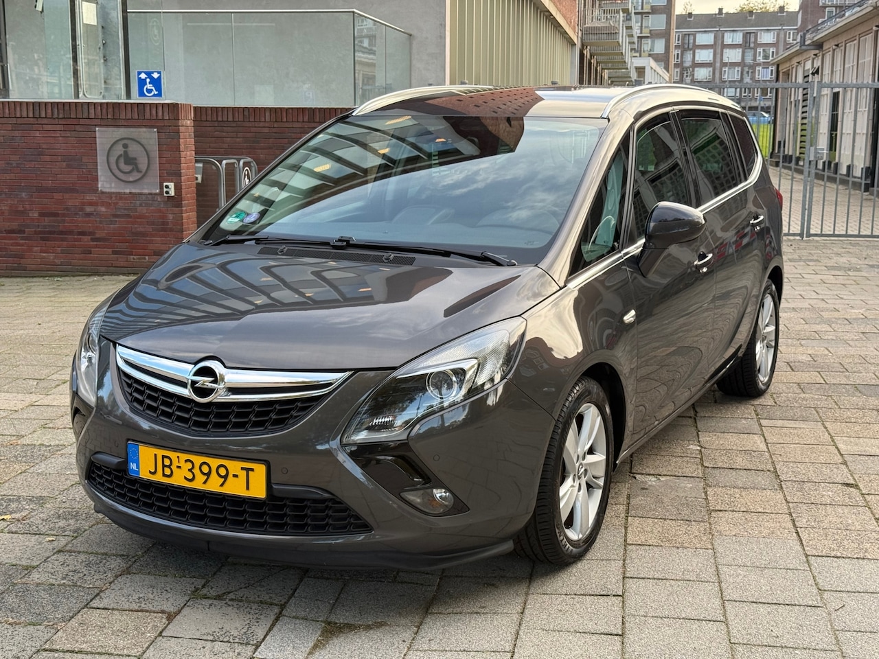 Opel Zafira Tourer - 1.4 Business+ 7 PERSOON, NAVI - AutoWereld.nl