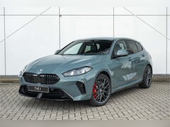 BMW 1-serie - 120 M Sport Automaat / Sportstoelen / Comfort Access / Achteruitrijcamera / Adaptieve LED
