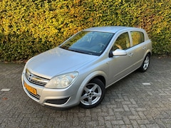 Opel Astra - 1.6i Business I Airco I Cruise Control