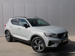 Volvo XC40 - B4 Plus Dark | Trekhaak | Panorama dak | Alcantara bekleding | Lounge pakket
