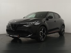 Alfa Romeo Junior - Elettrica Ti 54 kWh 156PK | Navigatie | Alcantara Sportinterieur | Stoelverwarming | Adapt