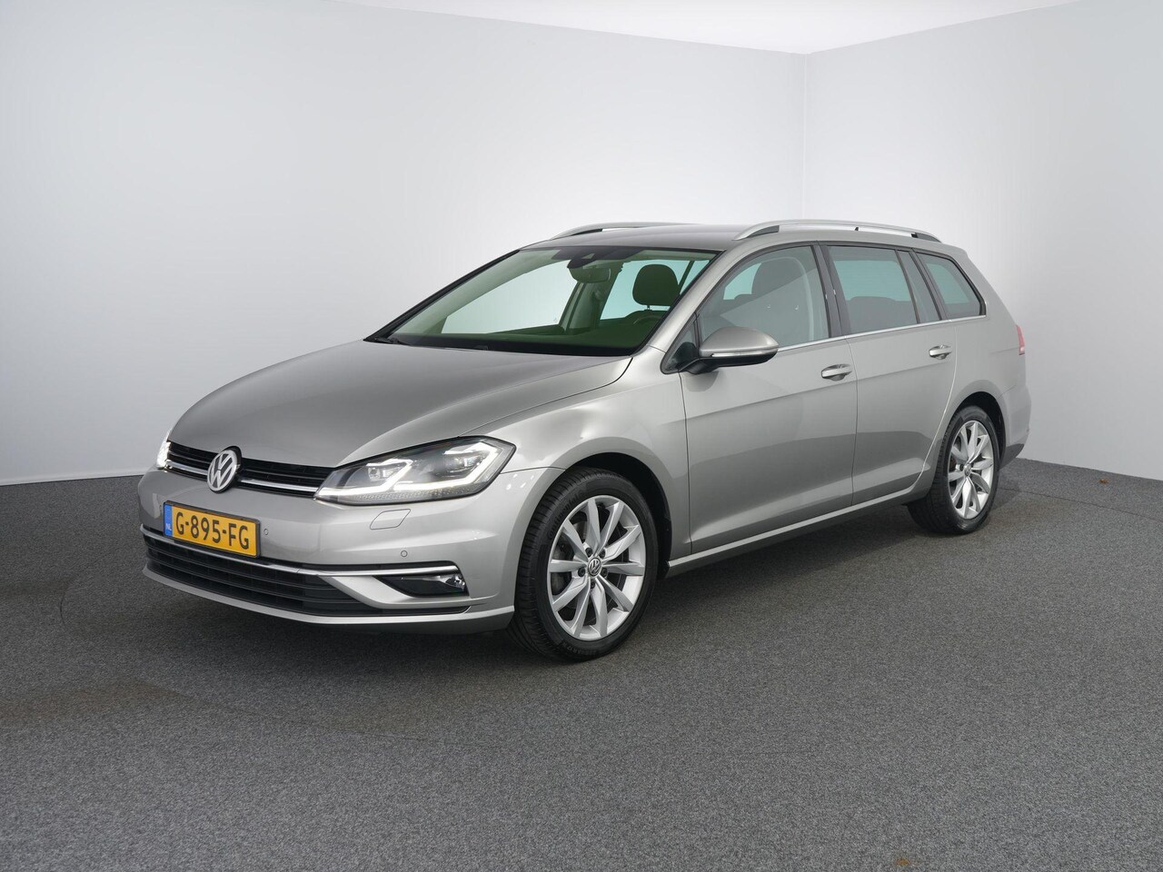 Volkswagen Golf Variant - 1.5 TSI Highline Business R | LED | Camera | Virtual | ACC | - AutoWereld.nl