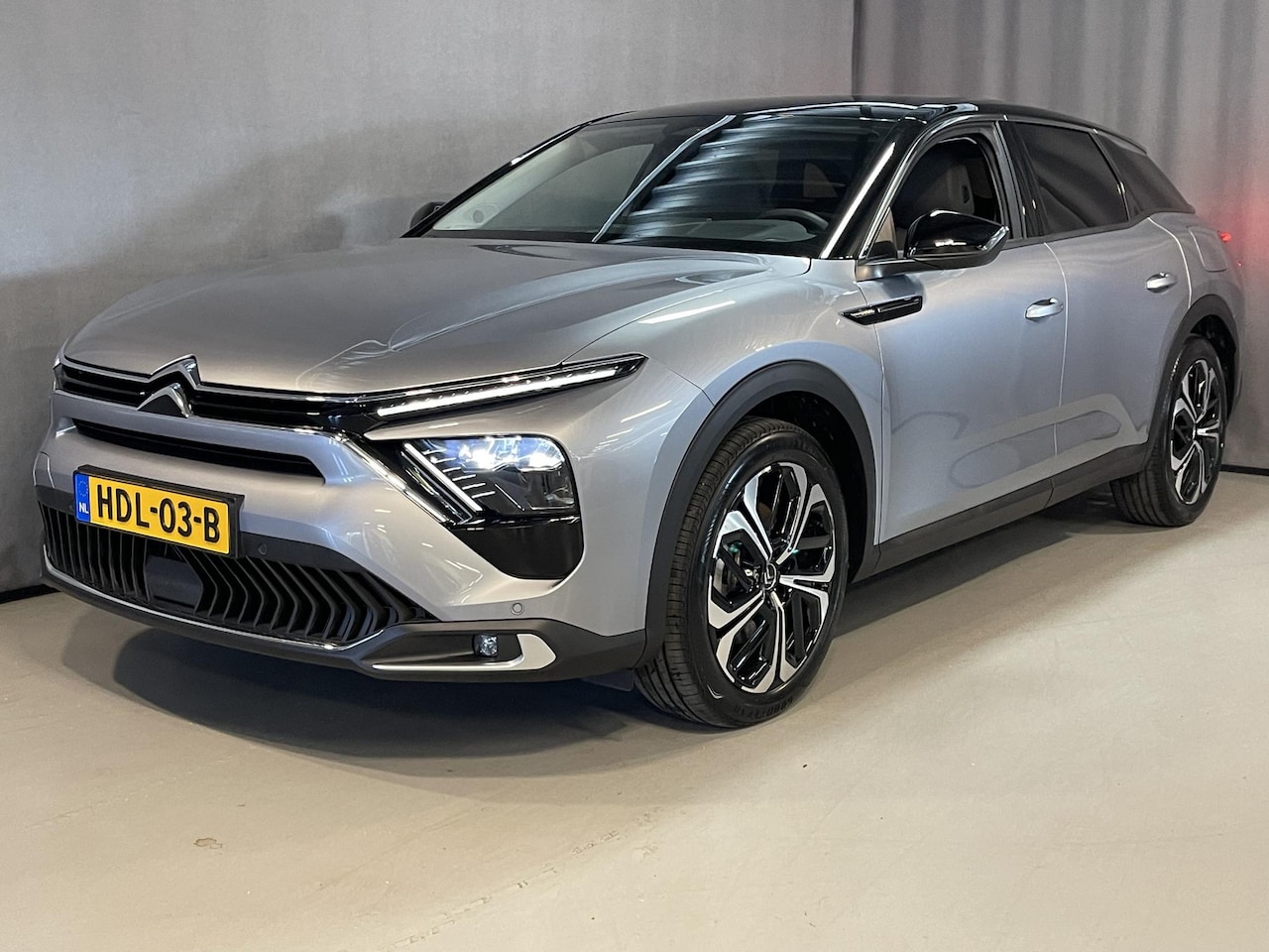 Citroën C5 X - 1.6 Plug-in Hybrid 225 Shine 19''/Leder/Stuur + stoel voorruitverwarming/Dodehoek/Head-up/ - AutoWereld.nl