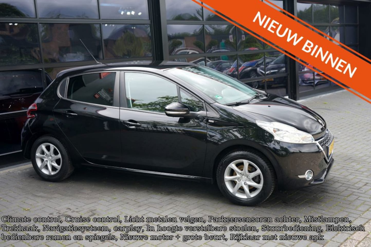 Peugeot 208 - 1.2 PureTech Style | Motor gereviseerd | CarPlay - AutoWereld.nl