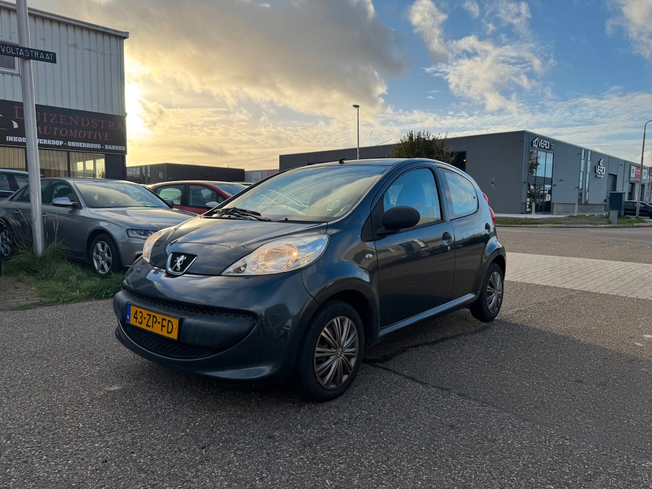 Peugeot 107 - 1.0-12V XR 1.0-12V XR - AutoWereld.nl