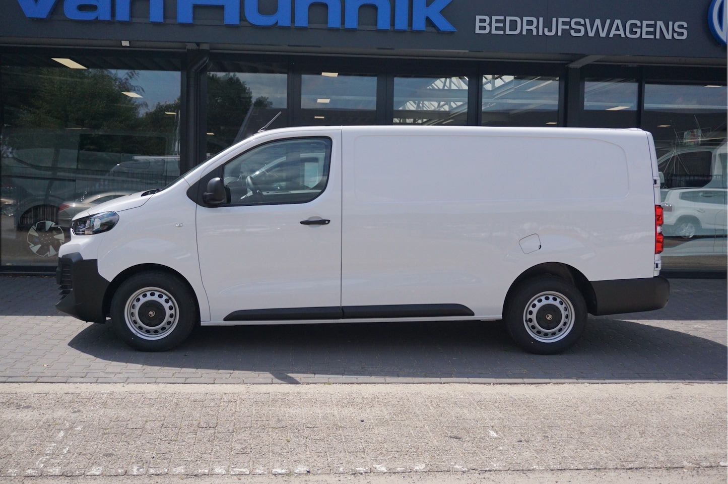 Peugeot Expert - 2.0D 180PK L3H1 BPM VRIJ!! Apple CP / Android A, Cruise, Camera!! Nr. 01* - AutoWereld.nl
