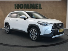 Toyota Corolla Cross - 2.0 Hyrbid Dynamic Plus AWD - TREKHAAK 750 KG GEREMD TREKGEWICHT - STUUR & STOEL VERWARMIN
