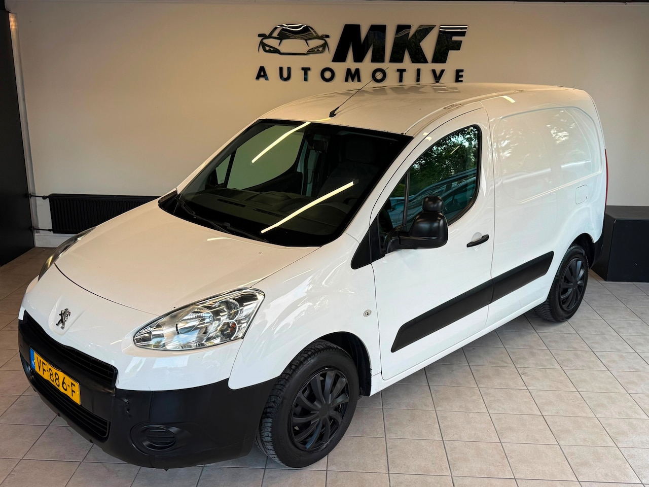 Peugeot Partner - 1.6 e-HDI Profit + 2013 Airco/Carplay/Marge! - AutoWereld.nl
