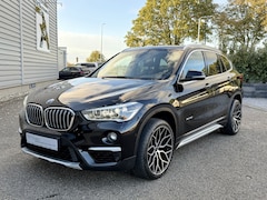 BMW X1 - sDrive18i Executive Navi|Leer|LED|PDC|Cruis Zwart