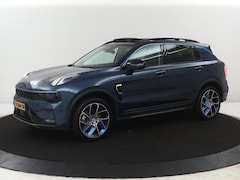 Lynk & Co 01 - 1.5 | Panoramadak | Adaptive cruise | Trekhaak | Memory | Infinity Sound | Stoelverwarming