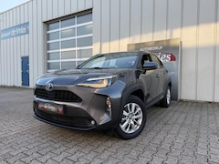 Toyota Yaris Cross - 1.5 Hybrid Dynamic CAMERA / ADAPT. CRUISECONTROL / NAVIGATIE / STOELVERWARMING /