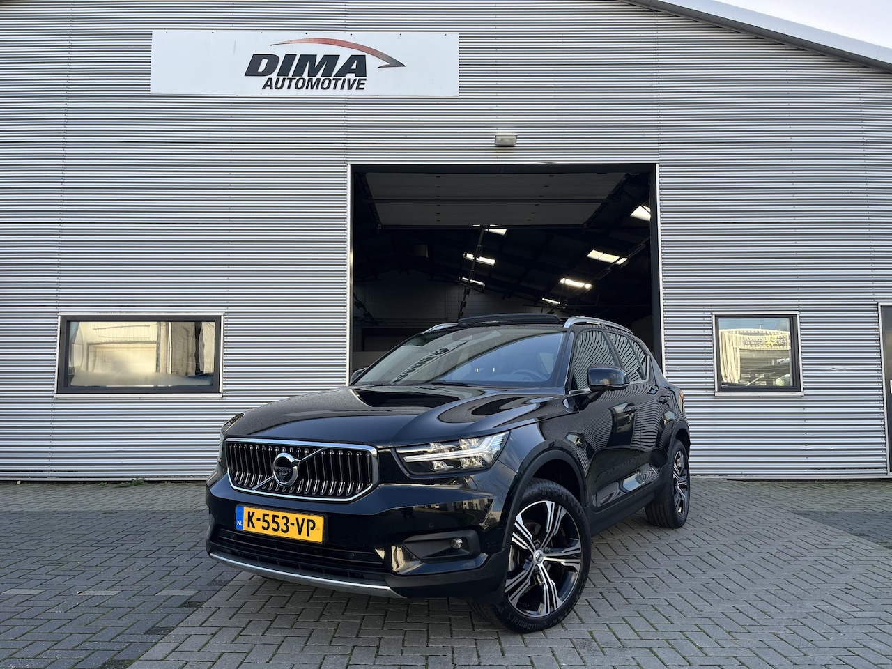 Volvo XC40 - 1.5 T3 Inscription | pano | Leer | Harman Kardon | Trekhaak - AutoWereld.nl