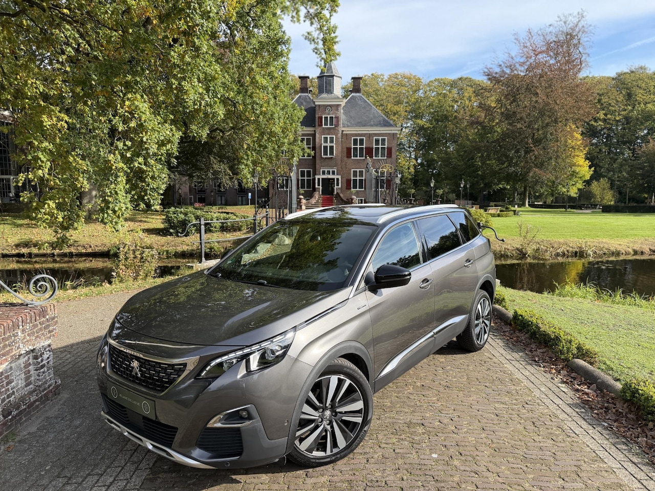 Peugeot 5008 - 1.6 e-THP GT-Line | Pano | 360 Camera | Adaptive | - AutoWereld.nl
