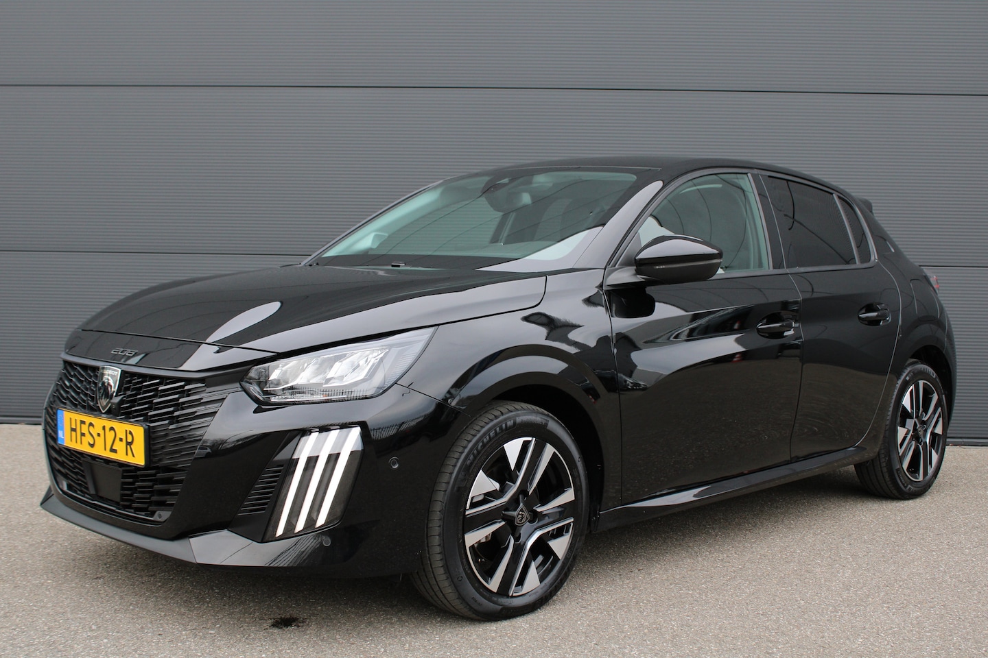 Peugeot 208 - 1.2 Hybrid 110 e-DCS6 Allure | Automaat | Navigatie | Camera voor + achter | Apple carplay - AutoWereld.nl