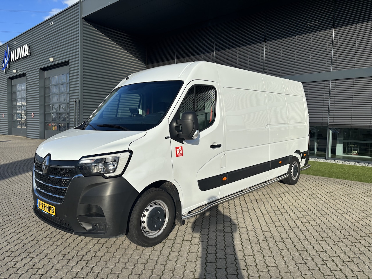 Renault Master - T35 135 L3H2 Achteruitrijcamera + PostNL inrichting - AutoWereld.nl