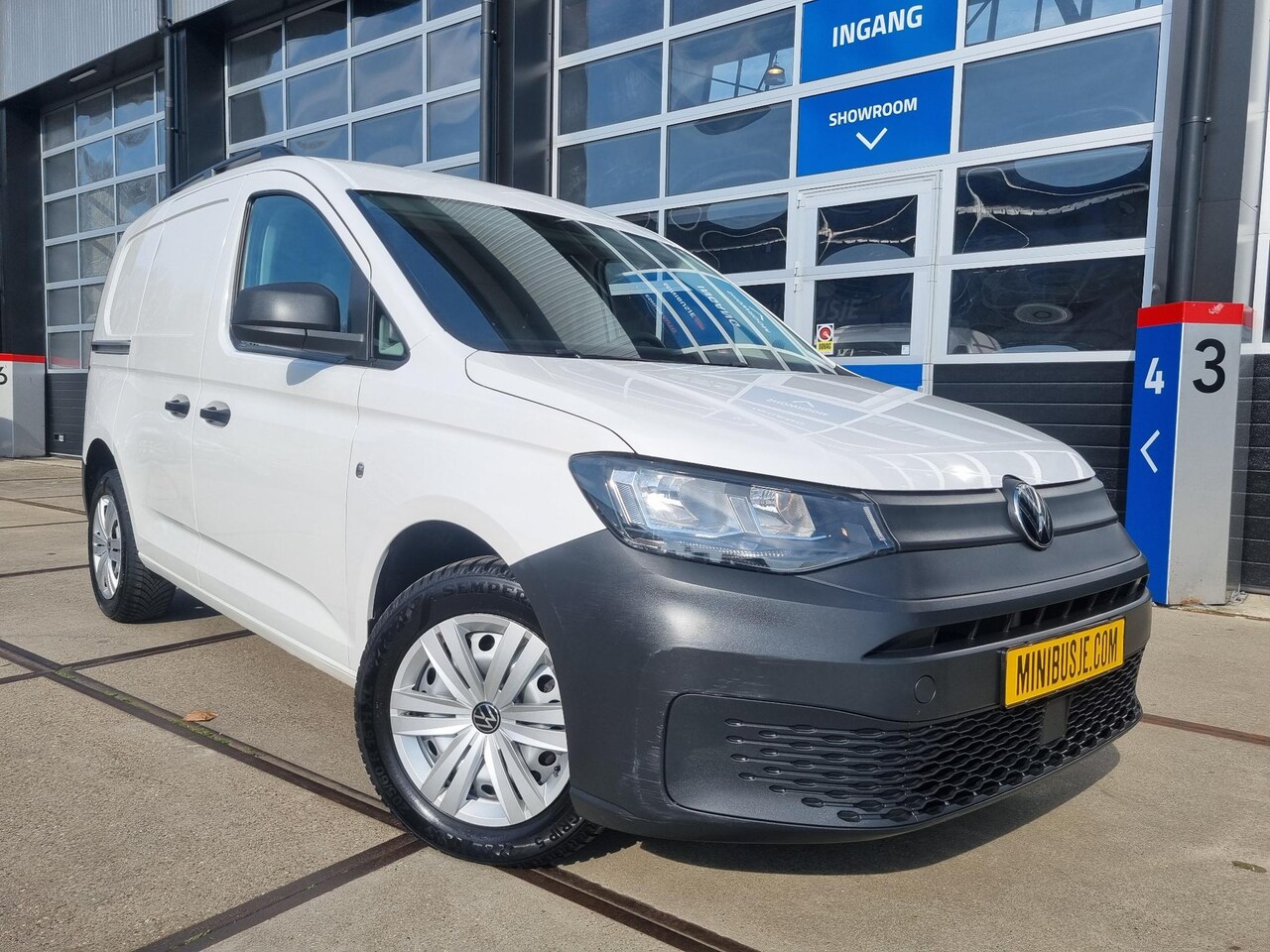 Volkswagen Caddy Cargo - 2.0 TDI NAVI / APP CONNECT / CRUISE / PDC / AIRCO - AutoWereld.nl