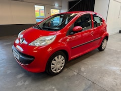 Peugeot 107 - 1.0-12V XS