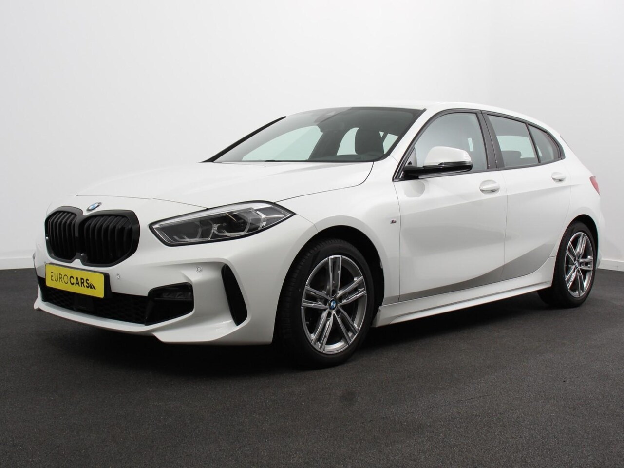 BMW 1-serie - 118i M-Sport Automaat Digitale Cockpit  Climate control  Stoel verwarming  LED  Sfeer verl - AutoWereld.nl