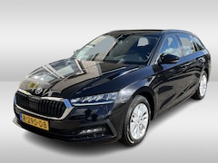 Skoda Octavia Combi - 1.0 e-TSI Ambition / AUTOMAAT/ SMARTLINK/ PARKEER SENSOREN/ CRUISE/ KEYLESS/ DIGITAL DASH/