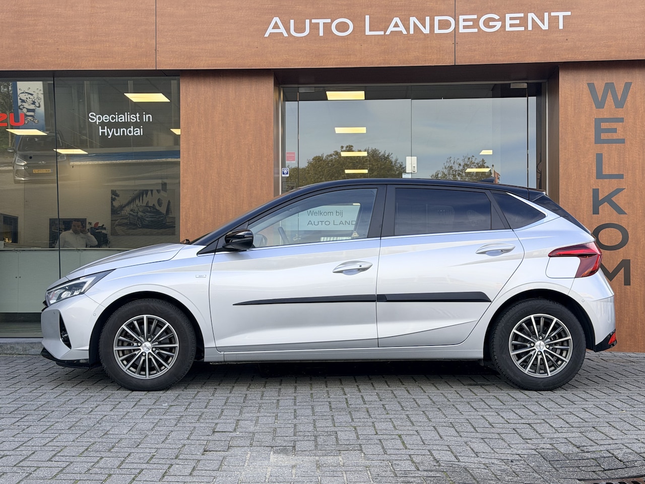 Hyundai i20 - 1.0 T-GDI Premium | Camera | DAB | NAV | Carplay | Climate control | Cruise control | Stoe - AutoWereld.nl