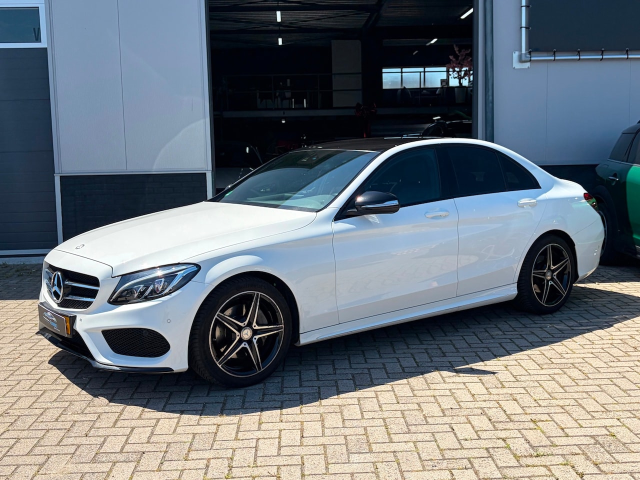 Mercedes-Benz C-klasse - 200 AMG-line|Trekhaak|Sfeer| - AutoWereld.nl