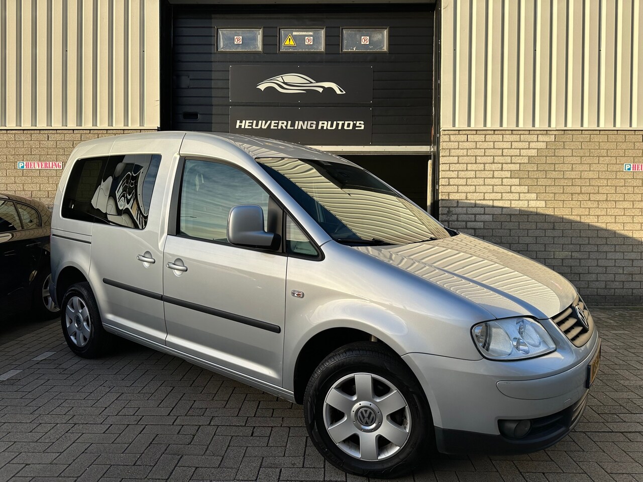 Volkswagen Caddy - 1.4 Comfortline Combi 5p. | Airco | Clima | LMV - AutoWereld.nl