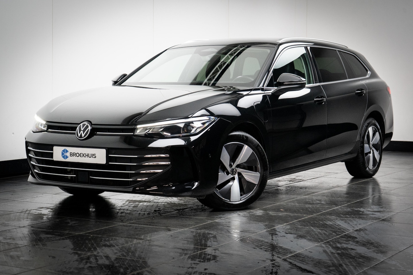 Volkswagen Passat Variant - 1.5 eHybrid 204 Business DSG-6 | Wegklapbare Trekhaak | Achteruitrijcamera | Geheugen stoe - AutoWereld.nl
