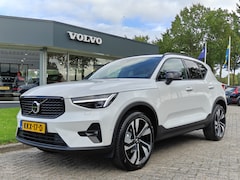Volvo XC40 - B4 211PK Plus Dark | BLIS | Trekhaak | 360 | H&K | Pano | Carplay | Elektr. Stoelen | ACC