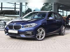 BMW 1-serie - 118i High Executive Sport Line Automaat / Sportstoelen / Achteruitrijcamera / Stoelverwarm