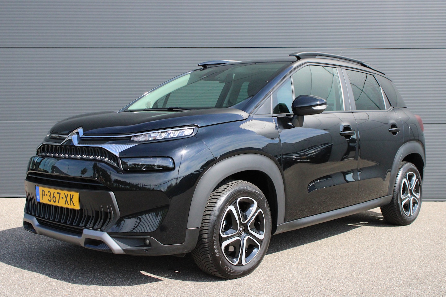 Citroën C3 Aircross - 1.2 PureTech 110pk Feel | Navigatie | Bluetooth | Cruise control | All season | NL auto | - AutoWereld.nl