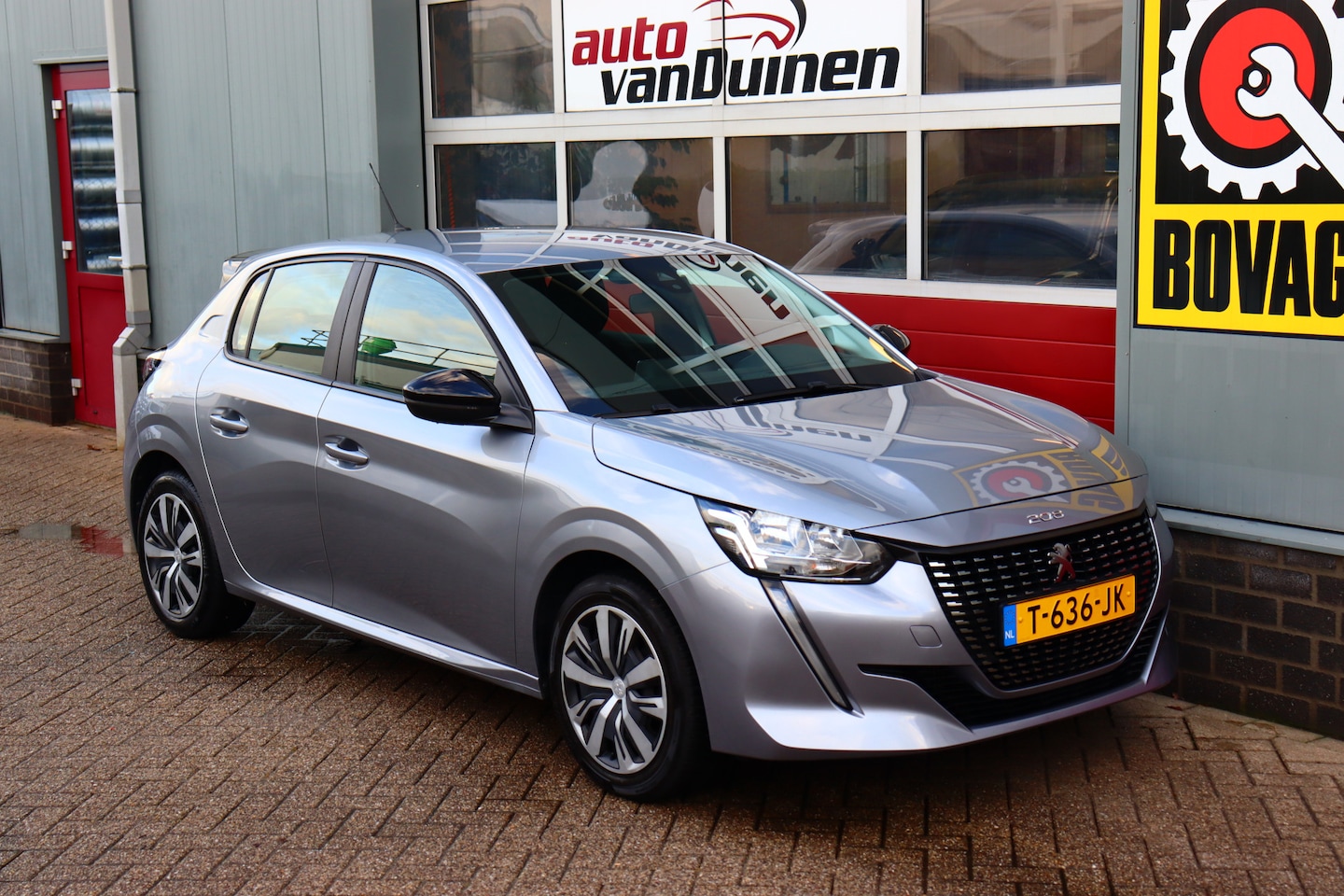 Peugeot 208 - 1.2 PureTech Active Pack O.a: Navi, Pdc, Carplay, All-Season, Cruise, Etc.. Rijklaar! All - AutoWereld.nl
