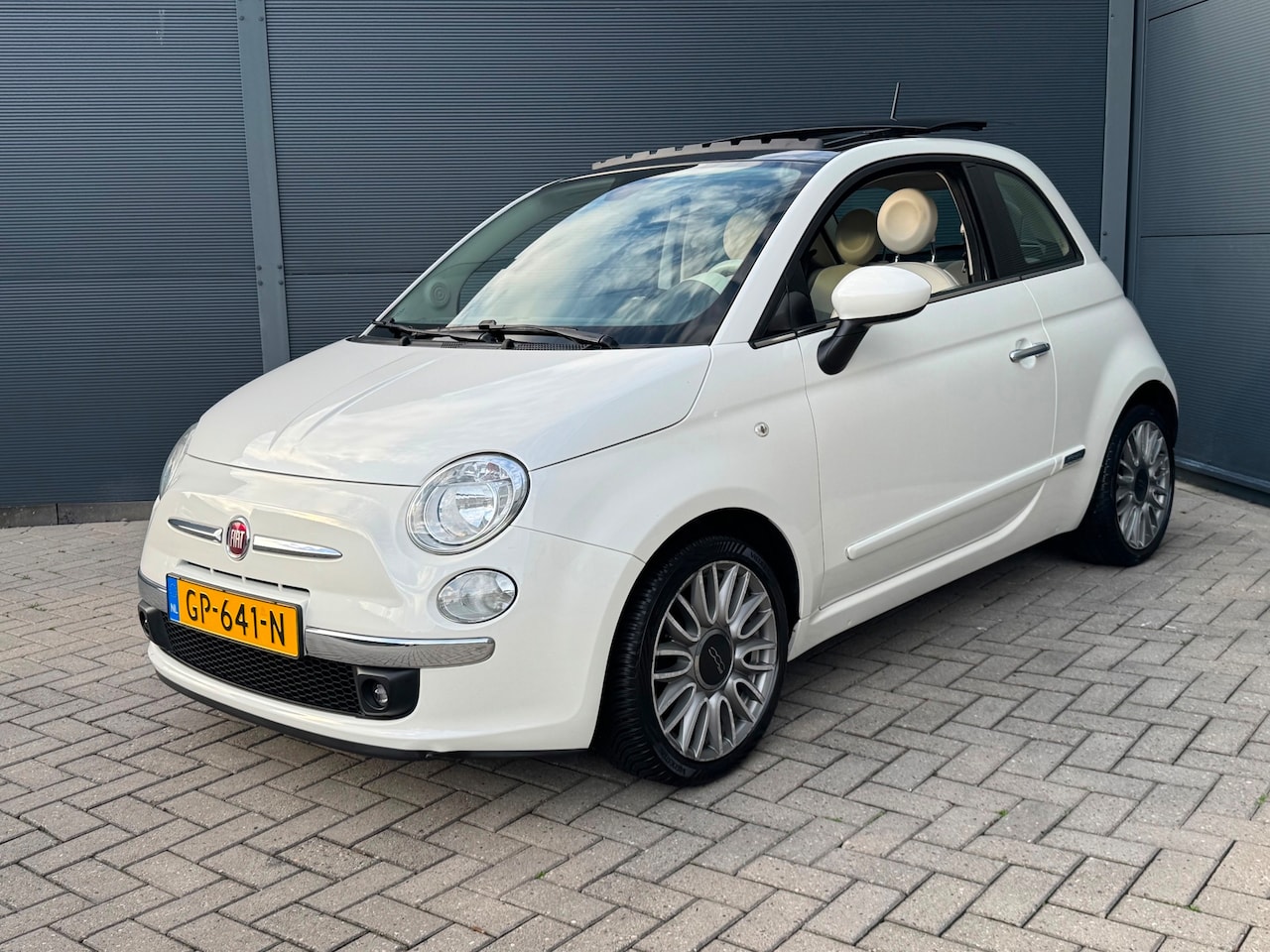 Fiat 500 - 0.9 TwinAir Turbo Lounge / Pano / Nap - AutoWereld.nl