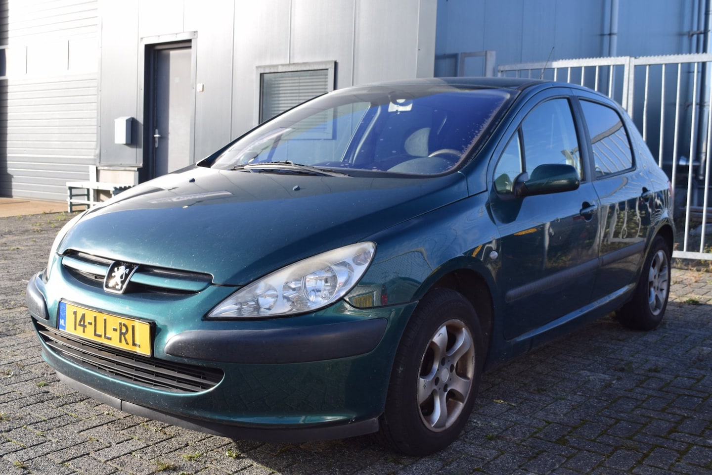 Peugeot 307 - 1.6-16V XT | Inruilkoopje ! | APK 4-2027 - AutoWereld.nl