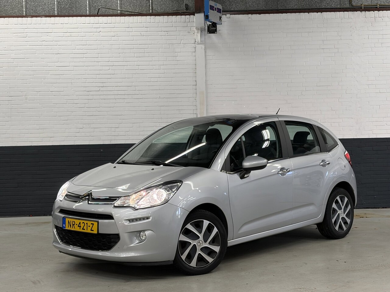 Citroën C3 - 1.2 PureTech Selection Automaat Climate Control / Skywindow / Trekhaak - AutoWereld.nl