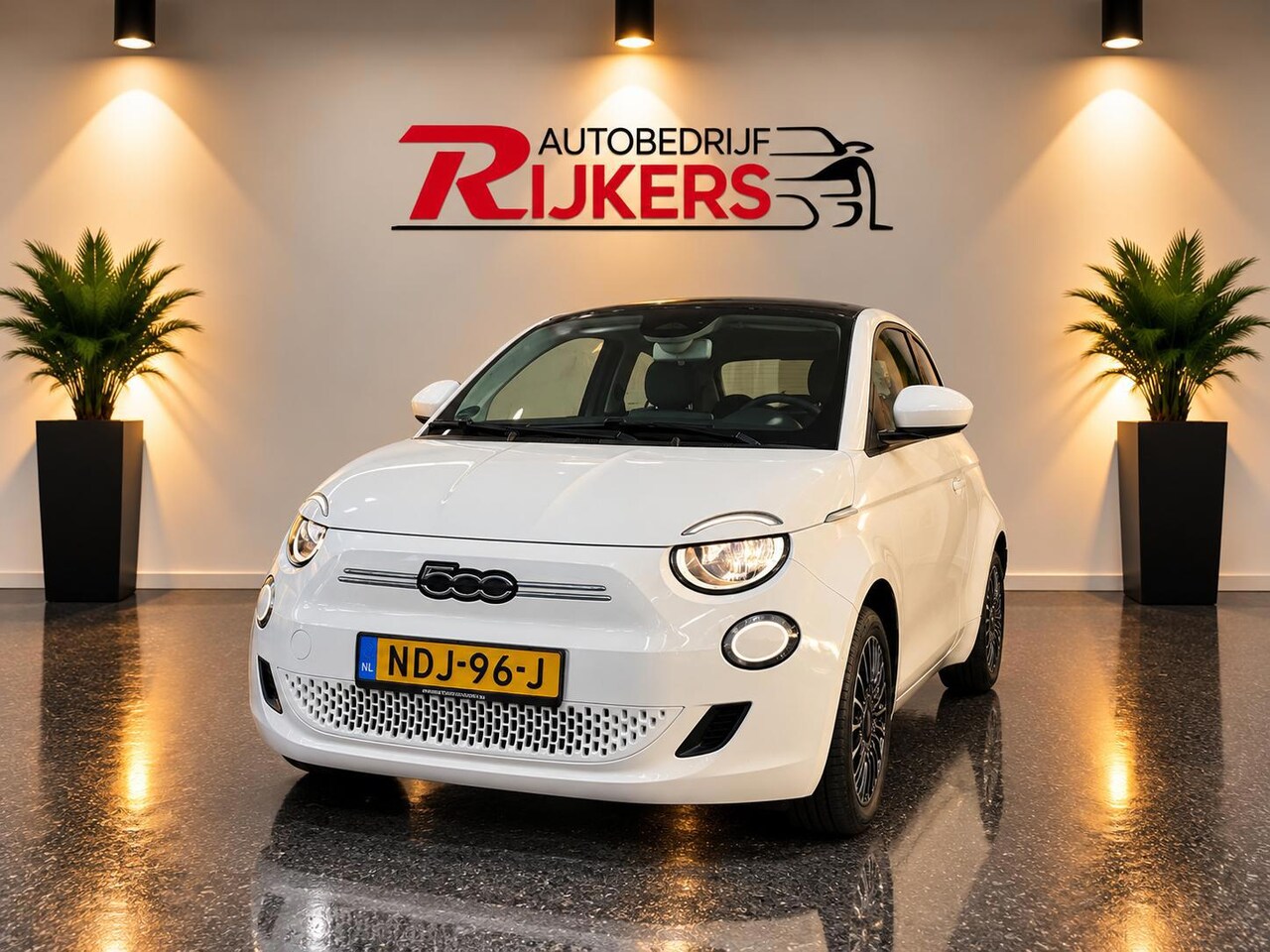 Fiat 500 C - Urban 42 kWh SOH 98% Apple Carplay|Cabrio|Cruise Control|Climate Control - AutoWereld.nl