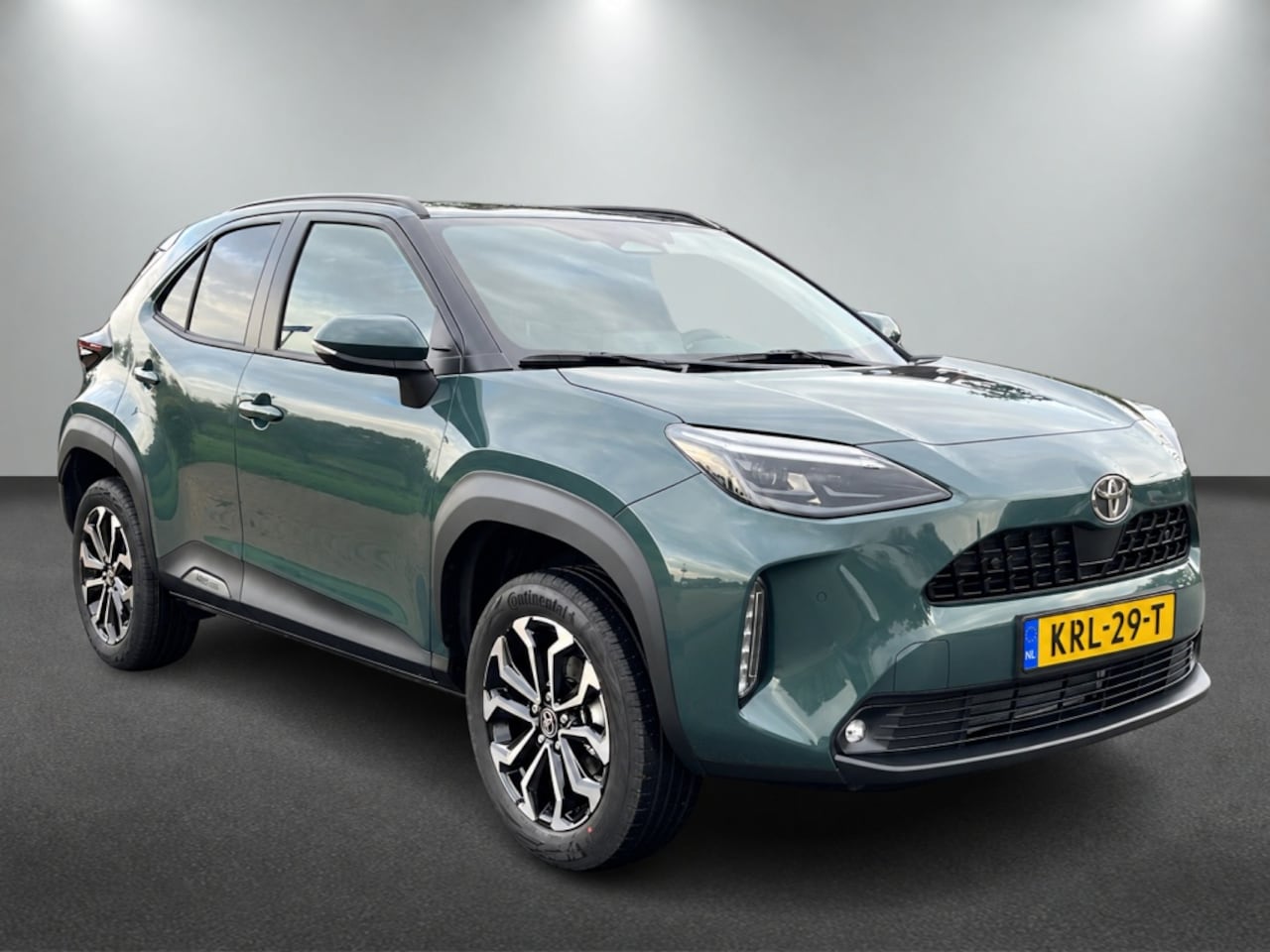 Toyota Yaris Cross - 1.5 Hybride 130 pk Black Edition, Safety + Winter pakket. - AutoWereld.nl