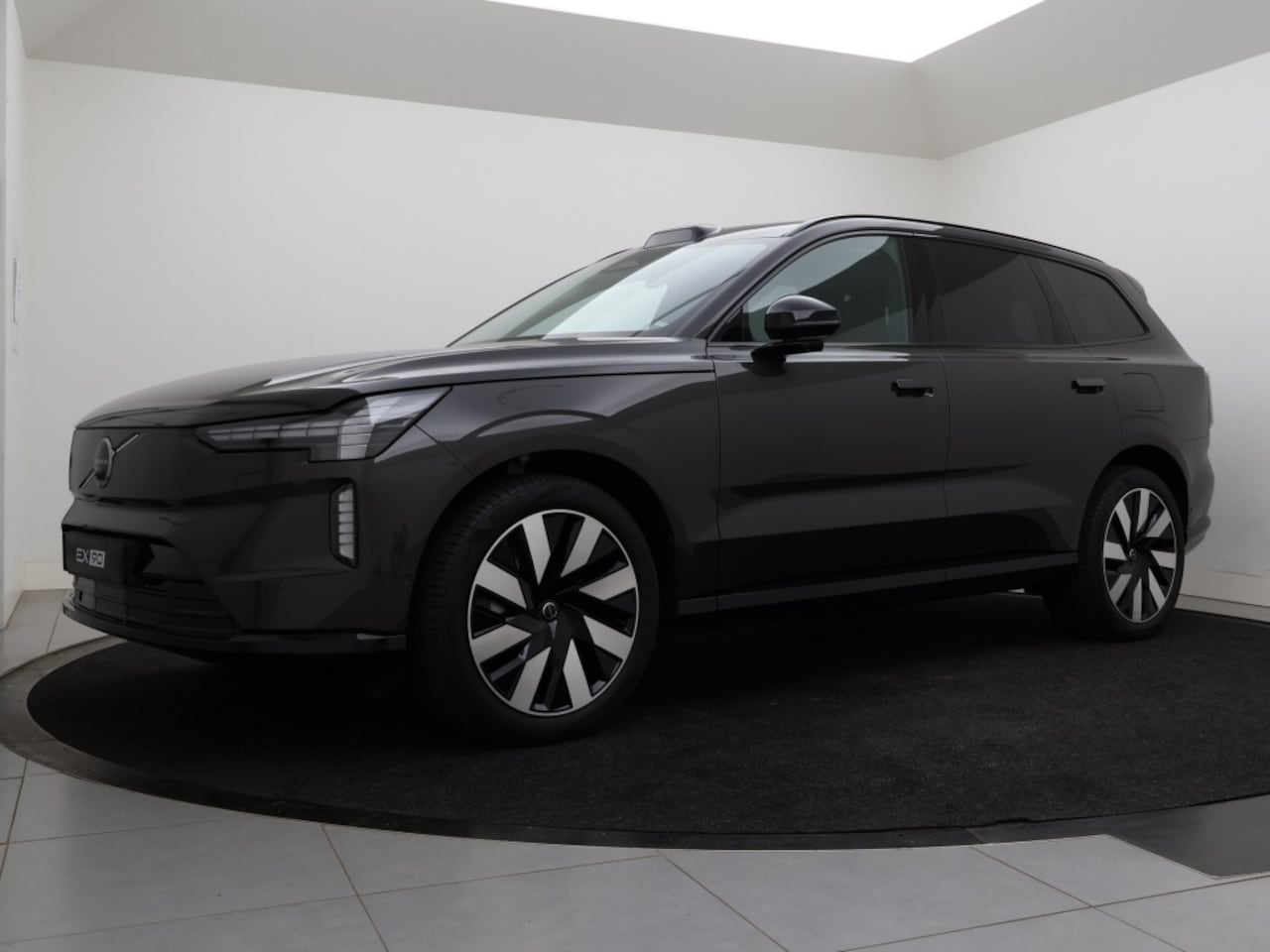 Volvo EX90 - TWIN MOTOR ULTRA LUCHTVERING BOSE 360GR CAM STOELVERWARMING - AutoWereld.nl