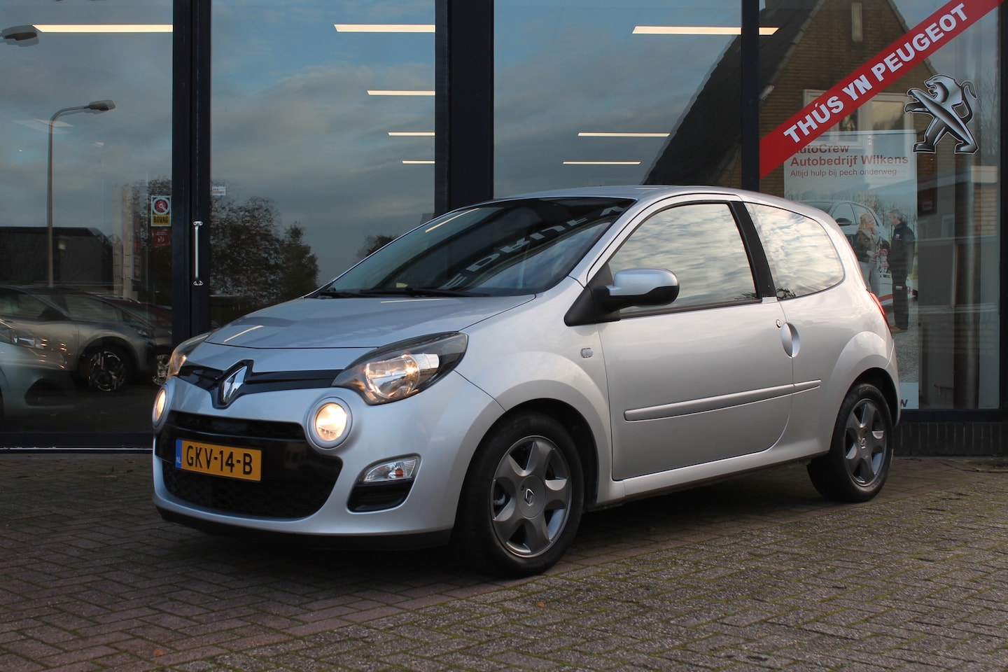 Renault Twingo - 1.2 16V Dynamique Airco/LMV/Cruise/Nieuwe Apk! - AutoWereld.nl