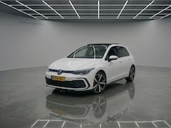 Volkswagen Golf - 1.5 eHybrid GTE 272 PK| Origineel Nederlands | 1e Eigenaar | Panoramadak | Trekhaak | 360