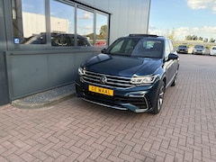 Volkswagen Tiguan - 1.4 TSI eHybrid R-Line Business+ SCHUIFDAK/CAMERA/DODEHOEK/ADAPT.CRUISE/TREKHAAK
